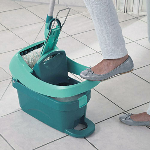 Leifheit Mop Press Professional Evo with Handy Integrated Wheels, Green